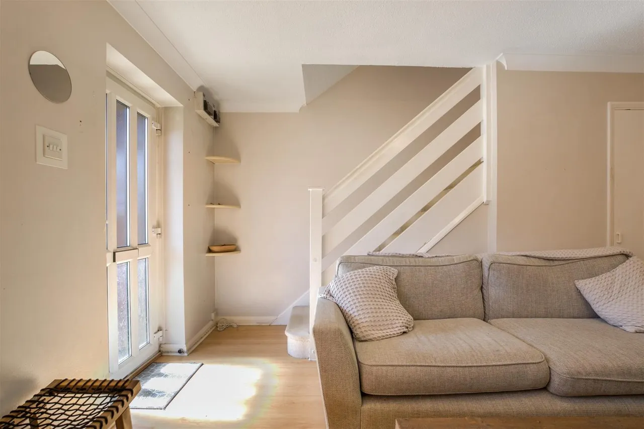 Acorn Avenue, Horsham, RH13, photo 4