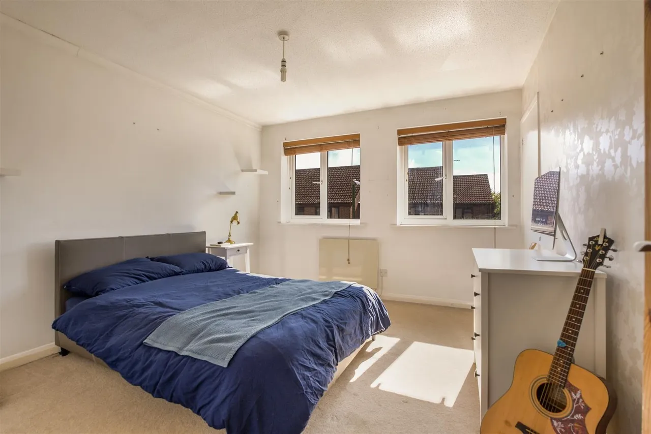 Acorn Avenue, Horsham, RH13, photo 14