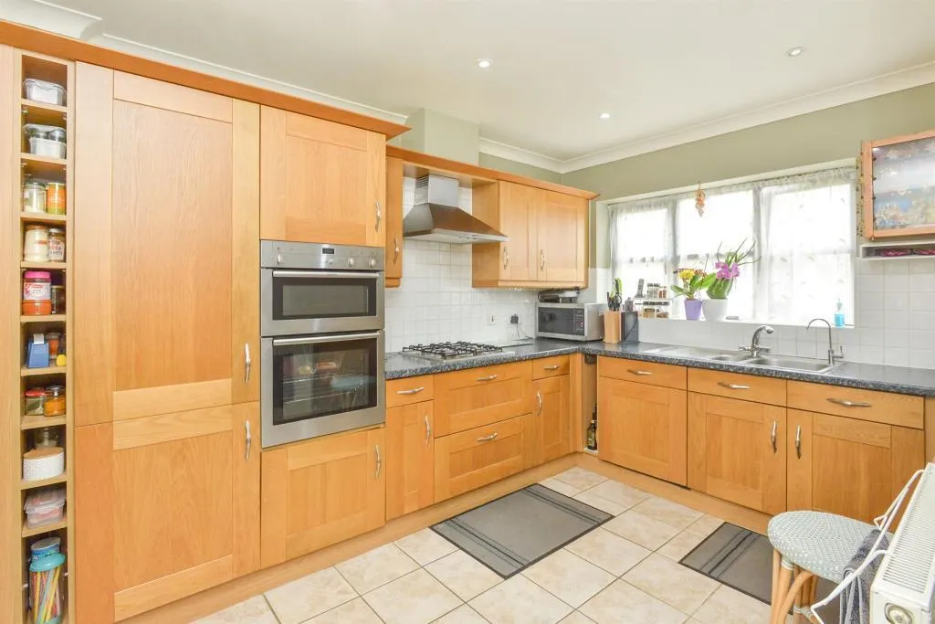 Levens Hall Drive, Westcroft, MK4, photo 14