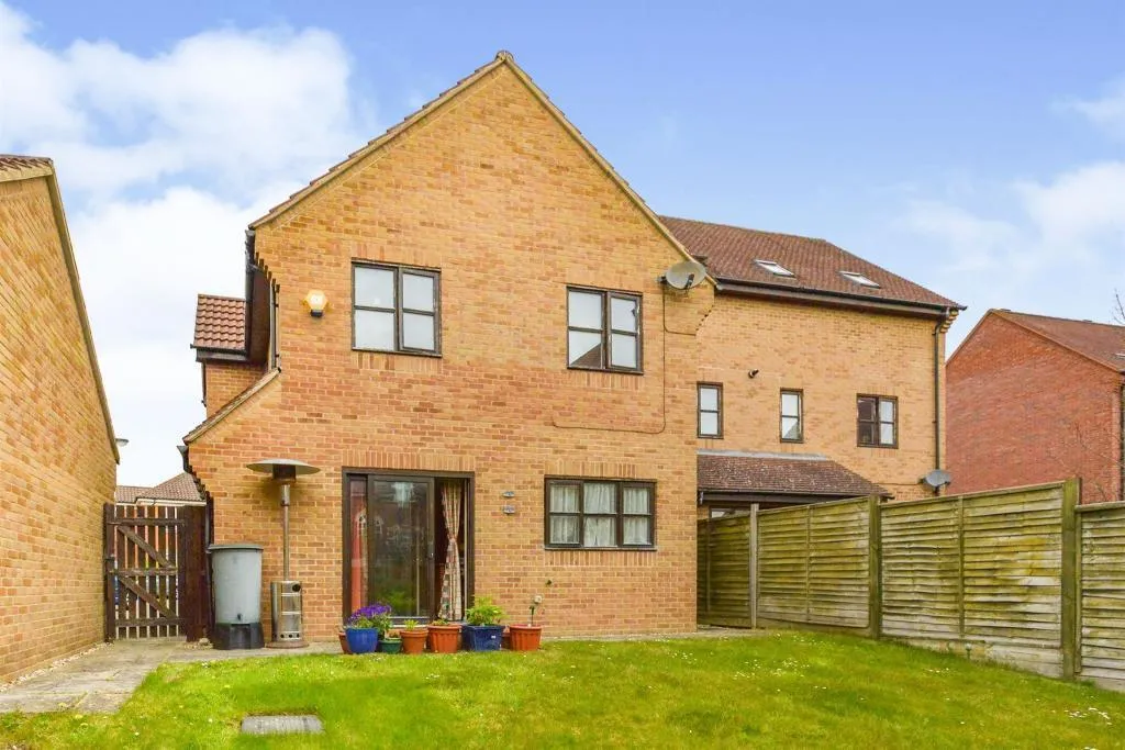 Levens Hall Drive, Westcroft, MK4, photo 10