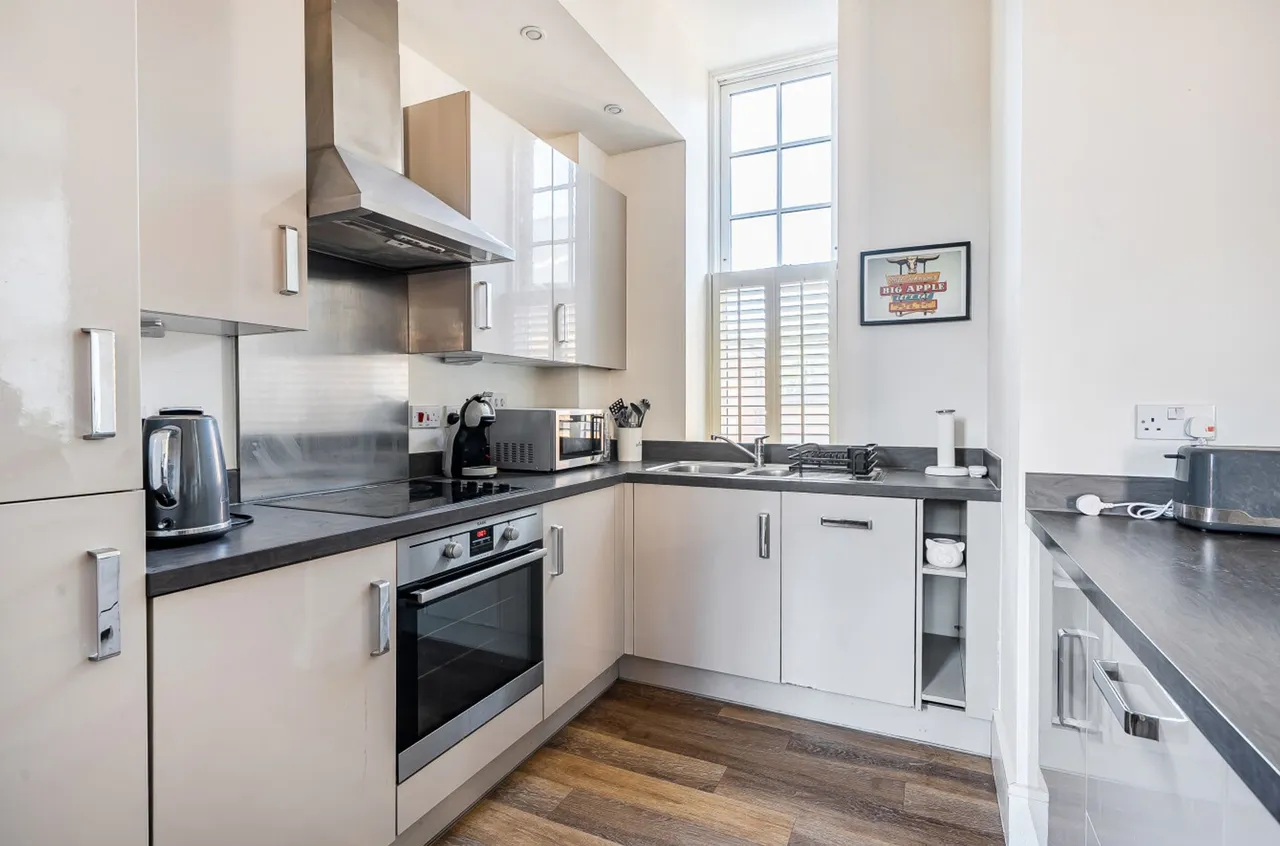 Longley Road, Chichester, PO19, photo 7