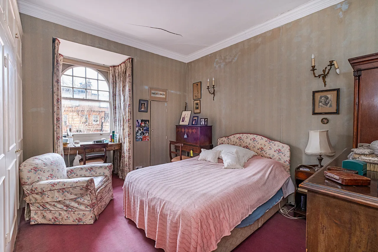 2 bed flat for sale — Sloane Gardens, London, SW1W