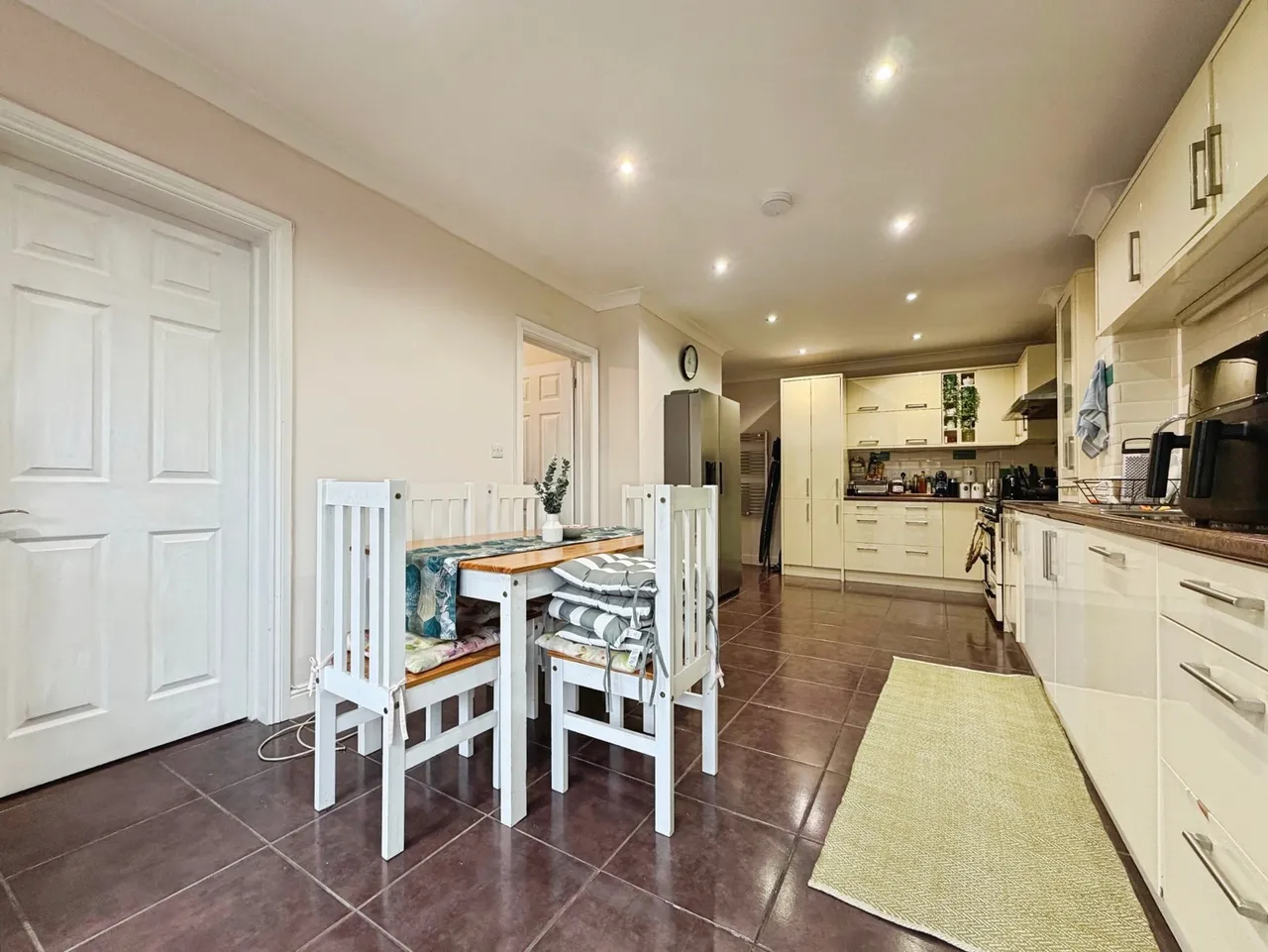 High Street, Farnborough, Hampshire, GU14 6HP, photo 4
