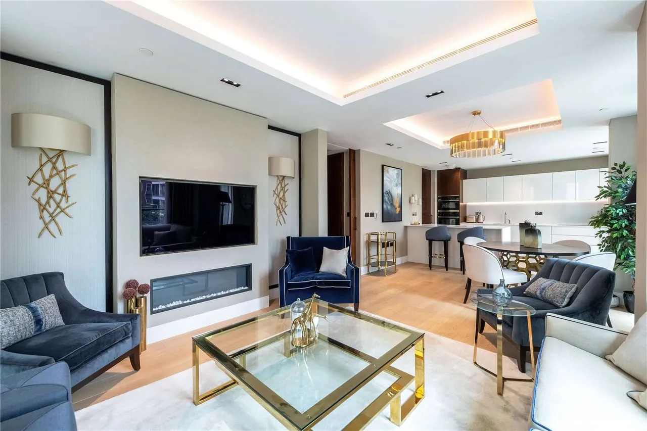 2 bed new development for sale — Mowbray House, 5 Warwick Lane, London, W14 8FN