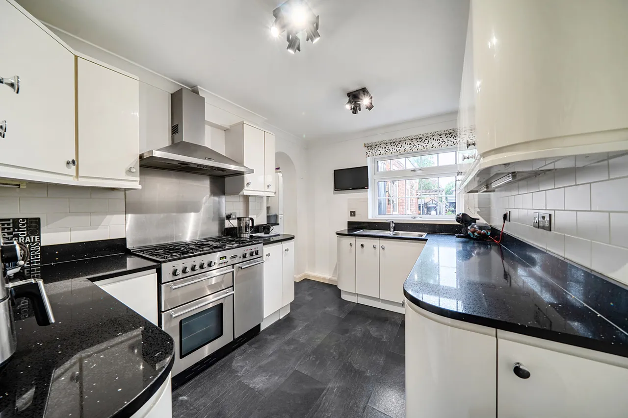 Whitby Road, Ruislip, HA4, photo 4