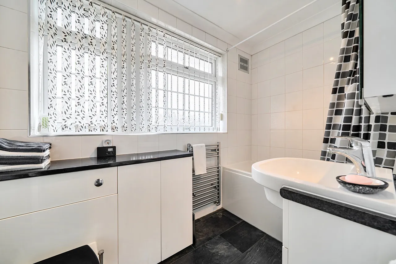 Whitby Road, Ruislip, HA4, photo 14