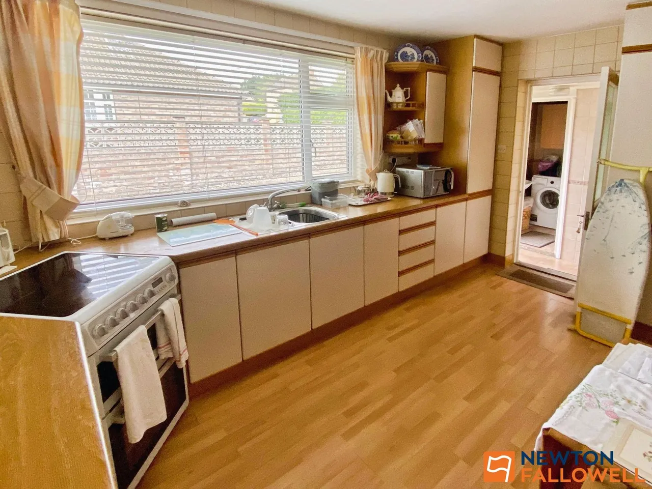 High Street, Ropsley, NG33, photo 6