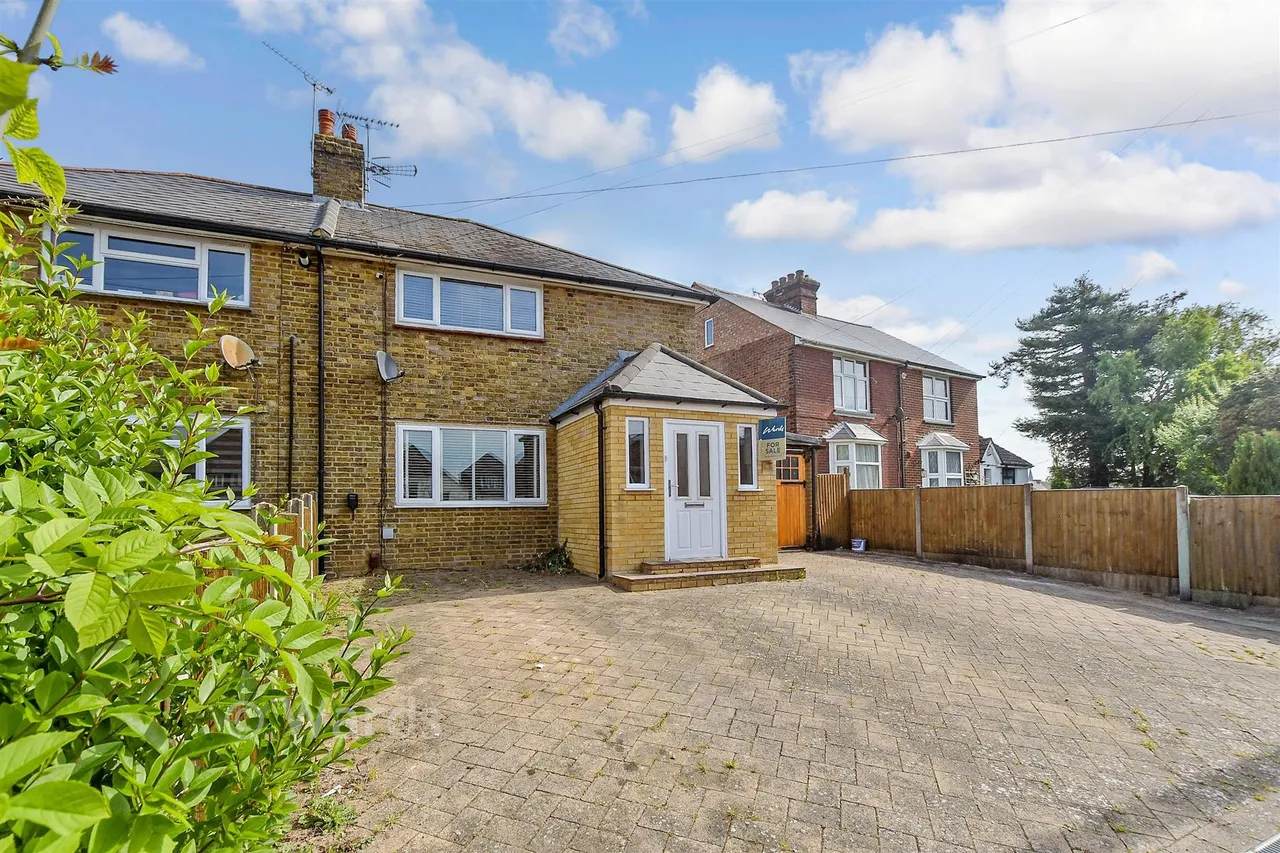 3 bed house for sale, Aylesford Place, Willesborough, TN24