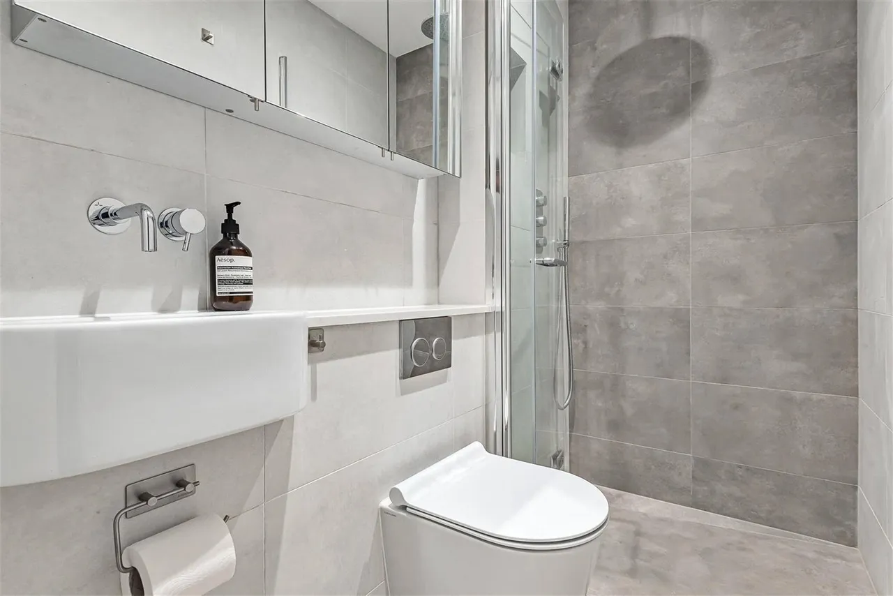 Warrington Road, Richmond, TW10, photo 5