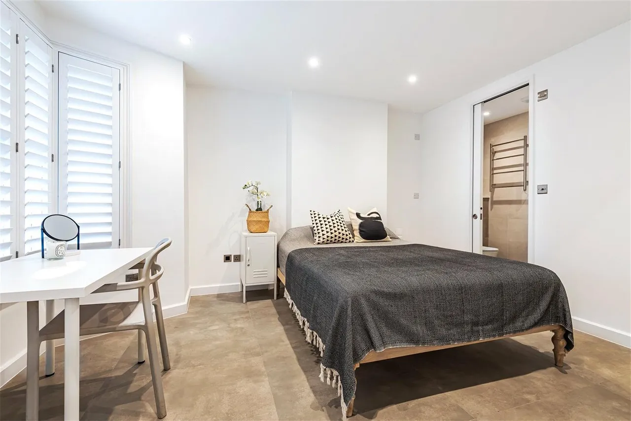 Warrington Road, Richmond, TW10, photo 4