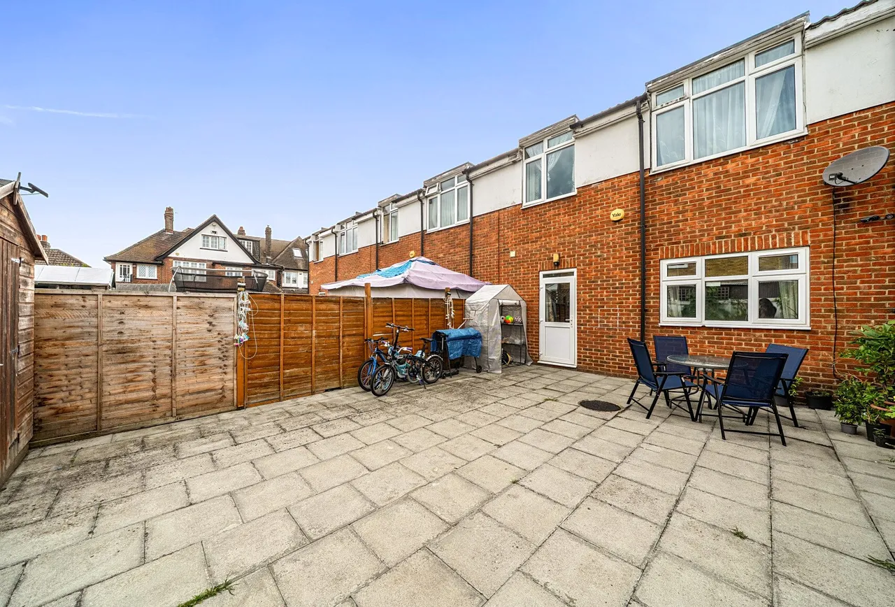 Commonside East, Mitcham, CR4 2QA, photo 11