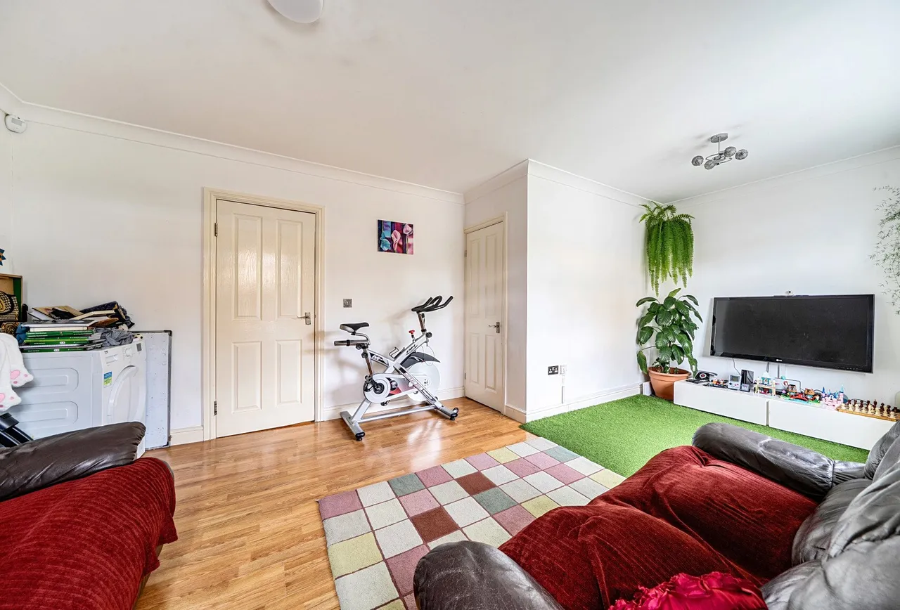 Commonside East, Mitcham, CR4 2QA, photo 5