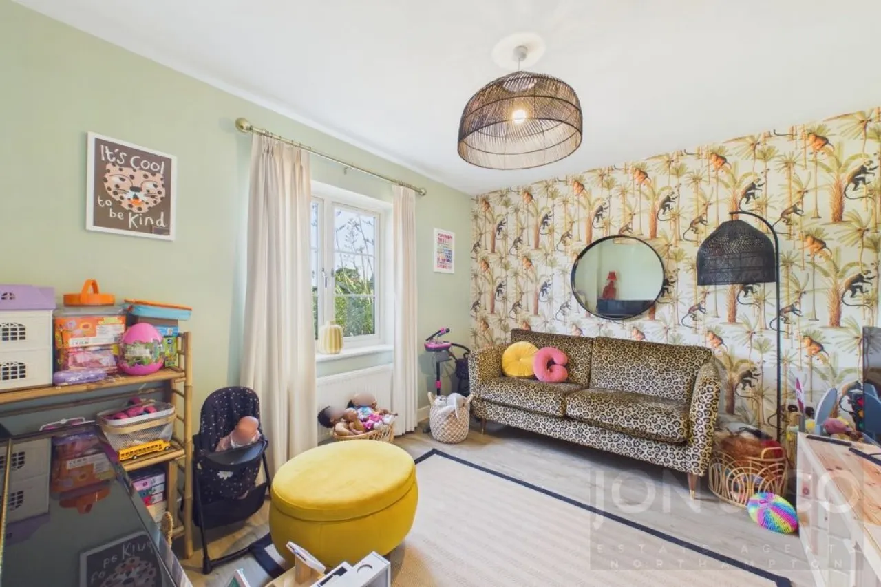 Langlands Drive, Moulton, NN3, photo 9
