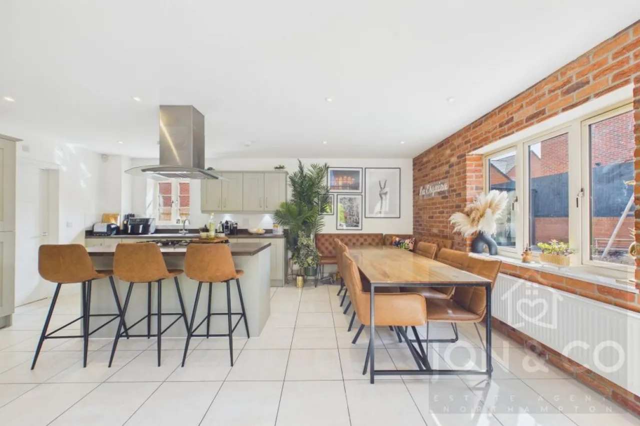 Langlands Drive, Moulton, NN3, photo 5
