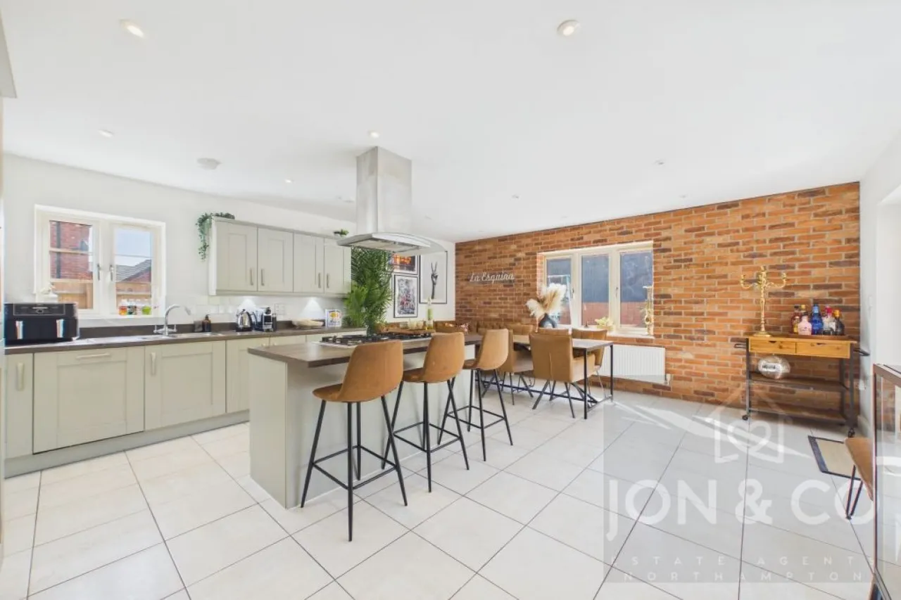 Langlands Drive, Moulton, NN3, photo 3