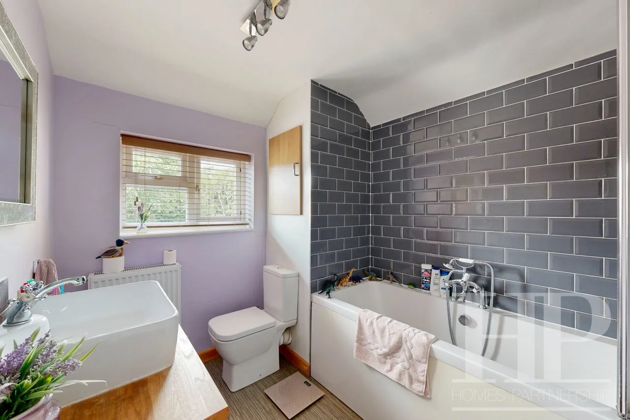 Burlands, Crawley, RH11, photo 13