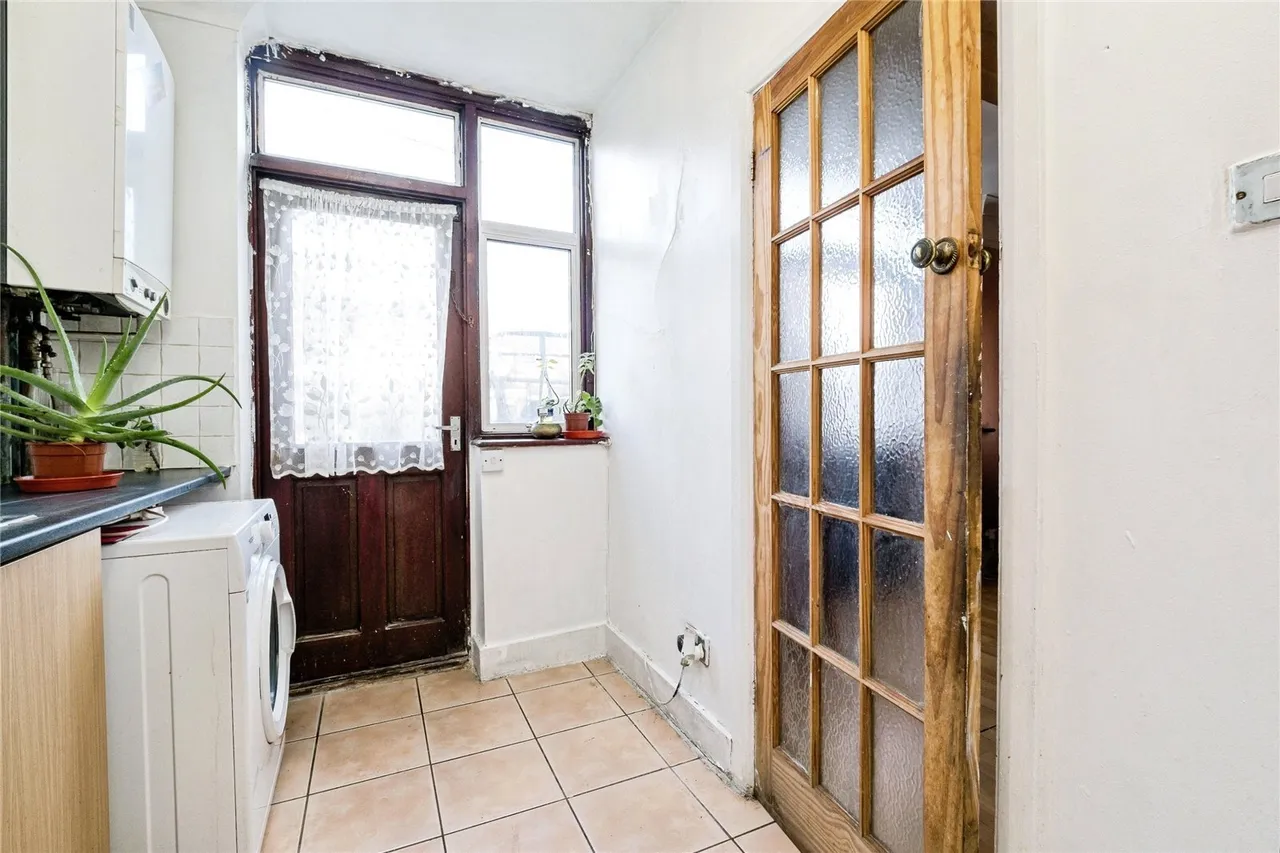 Hamilton Avenue, Ilford, IG6, photo 8