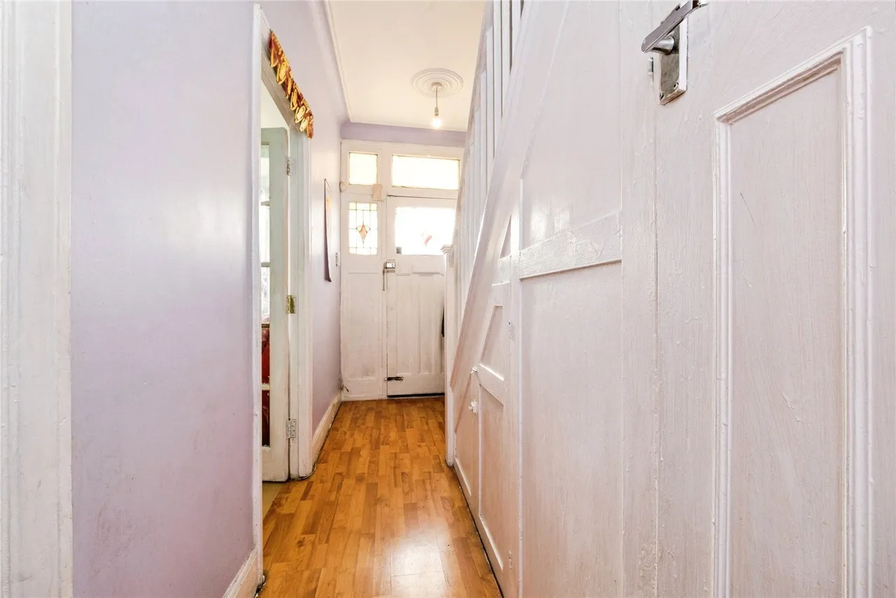 Hamilton Avenue, Ilford, IG6, photo 2