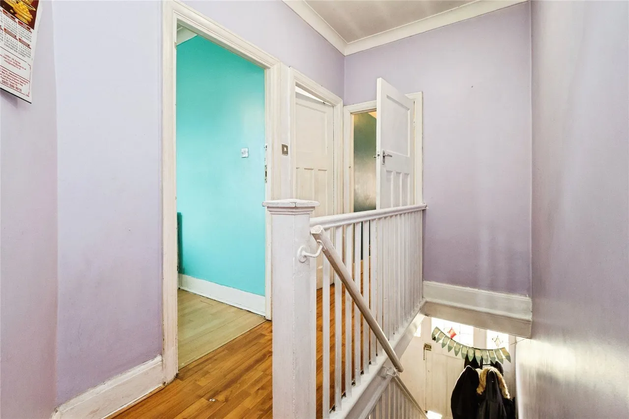 Hamilton Avenue, Ilford, IG6, photo 9