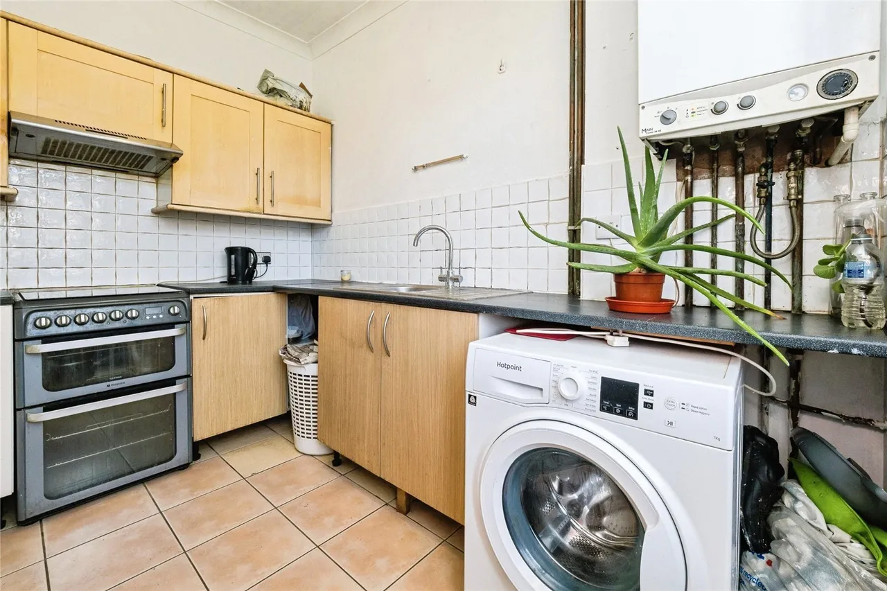 Hamilton Avenue, Ilford, IG6, photo 7