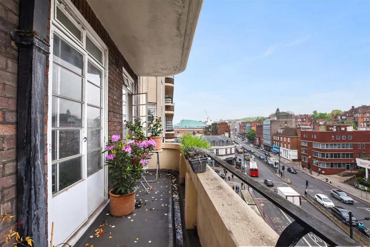 Finchley Road, London, photo 14