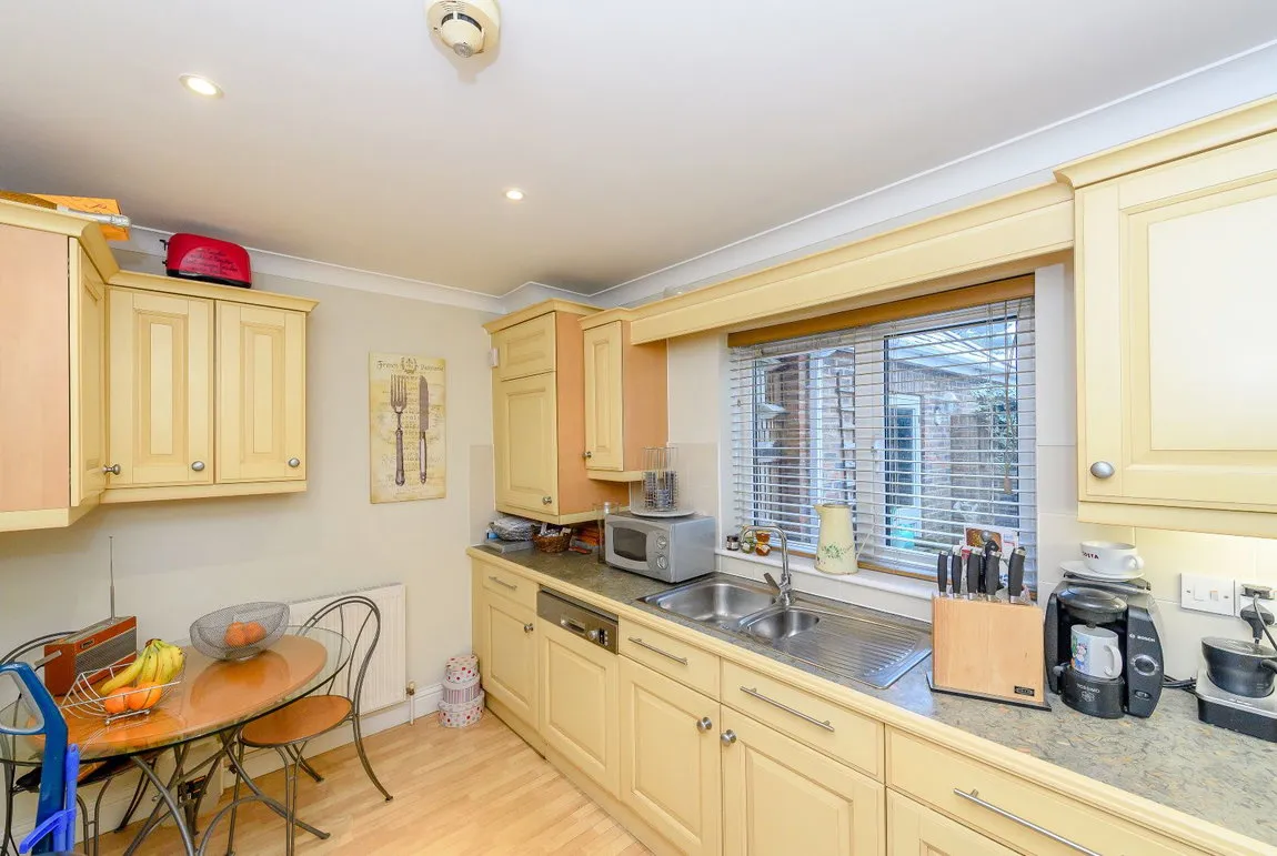 Ross Haven Place, Northwood, HA6, photo 6