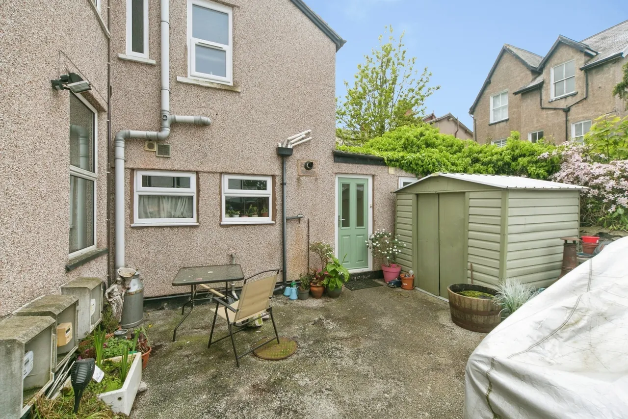 Llewelyn Road, Colwyn Bay, LL29, photo 10