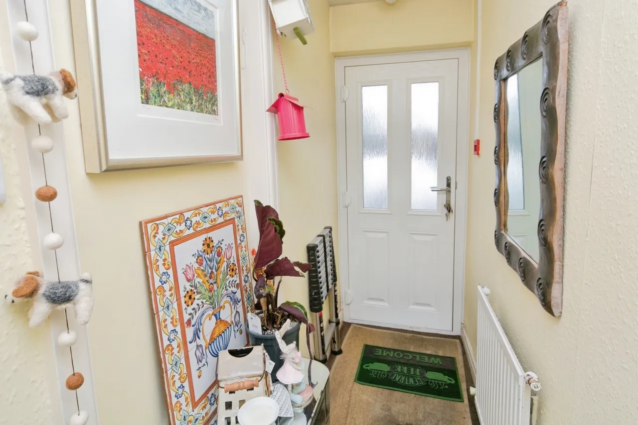 Llewelyn Road, Colwyn Bay, LL29, photo 7