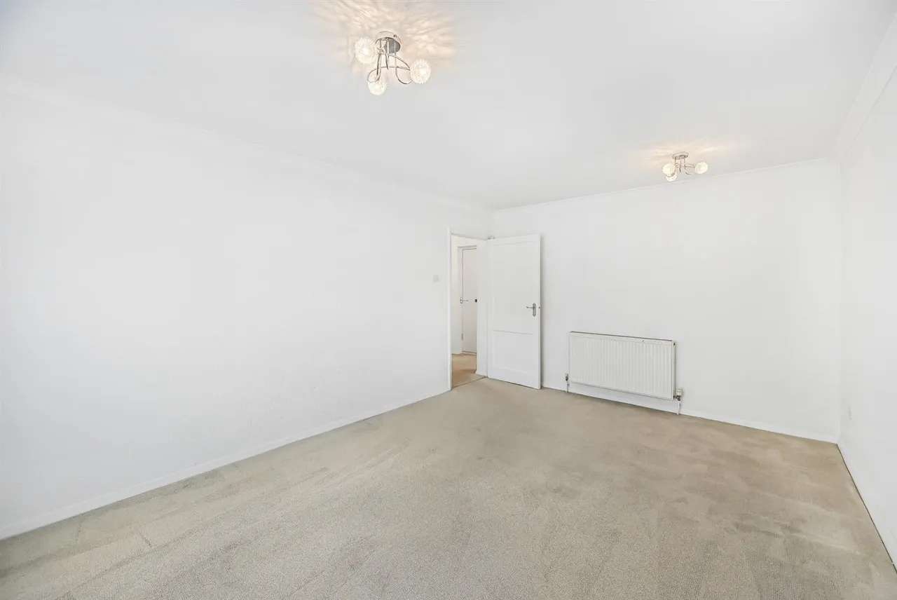 Heathcote Grove, North Chingford, E4, photo 5