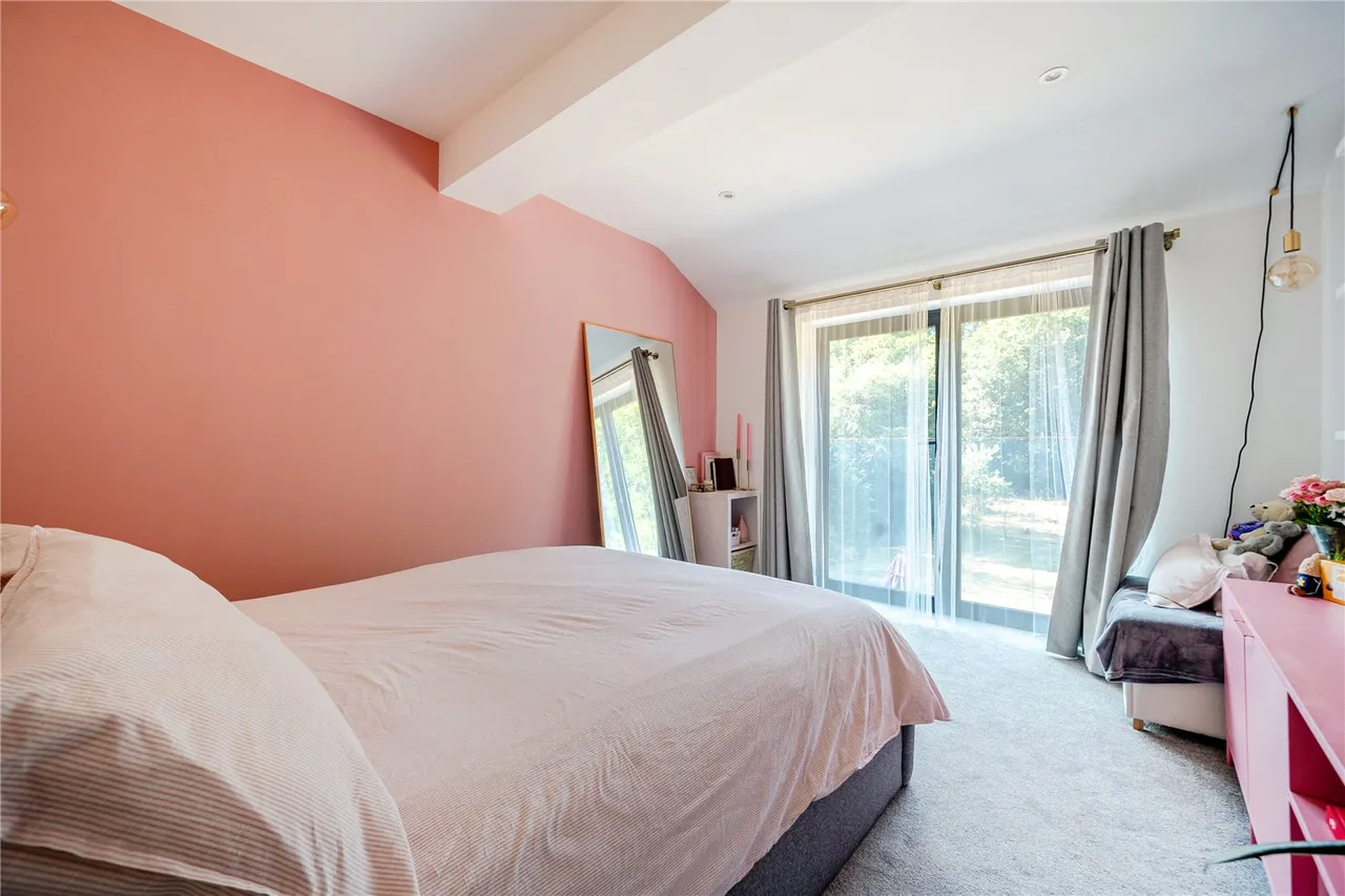 Bourne Dene, Wrecclesham, Farnham, Surrey, GU10 4RF, photo 21