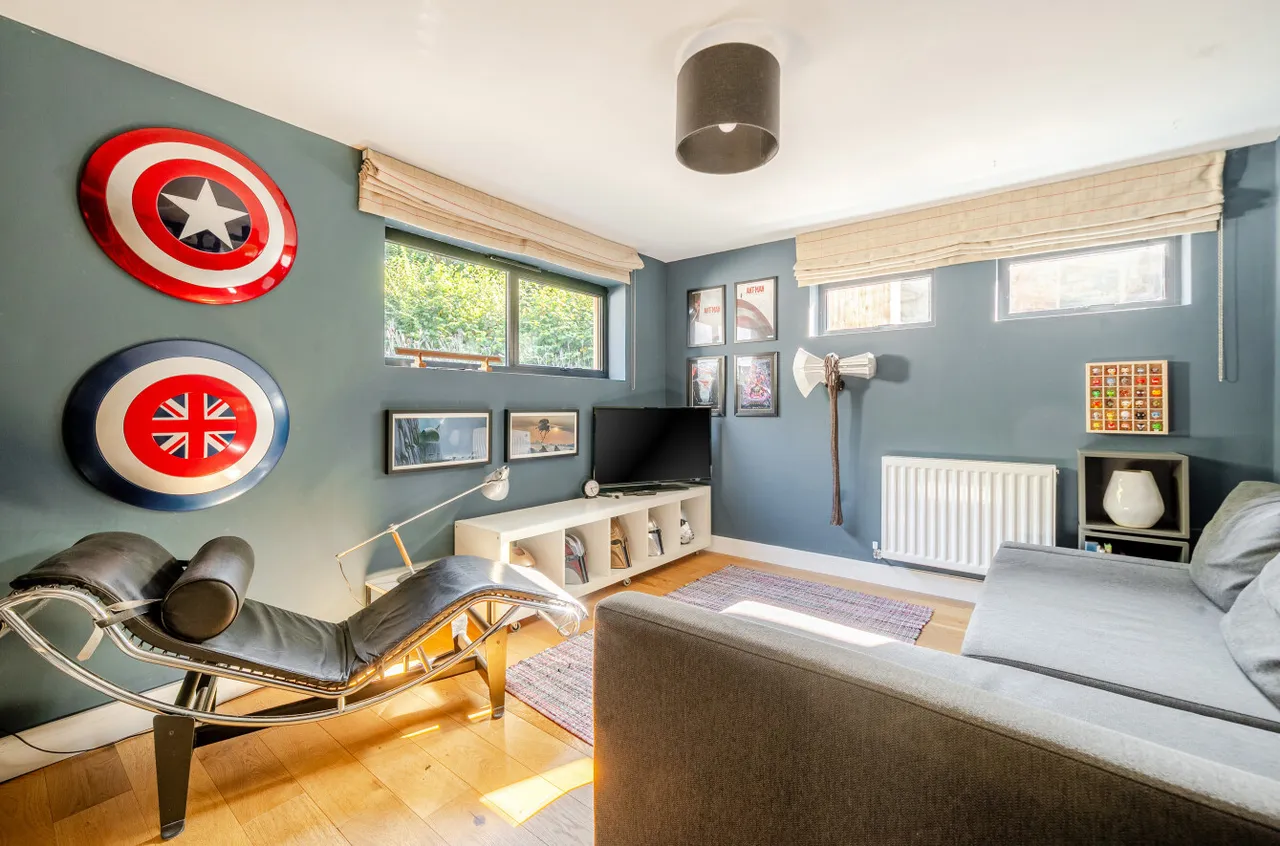 Bourne Dene, Wrecclesham, Farnham, Surrey, GU10 4RF, photo 6