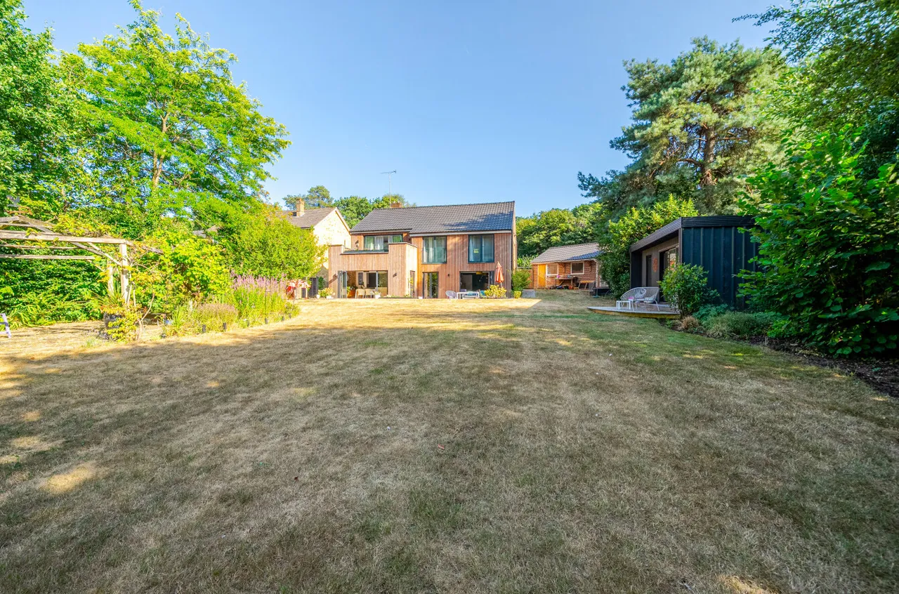 Bourne Dene, Wrecclesham, Farnham, Surrey, GU10 4RF, photo 23