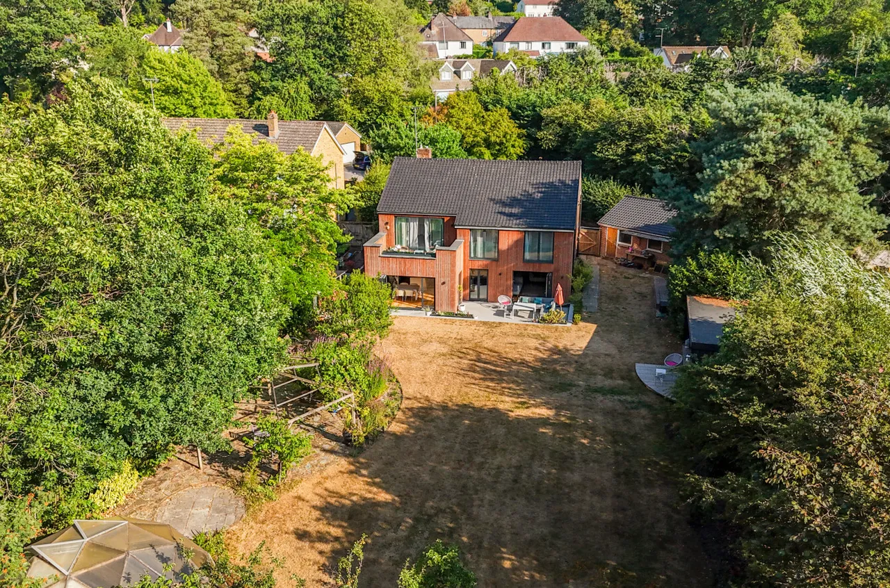 4 bed house for sale — Bourne Dene, Wrecclesham, Farnham, Surrey, GU10 4RF