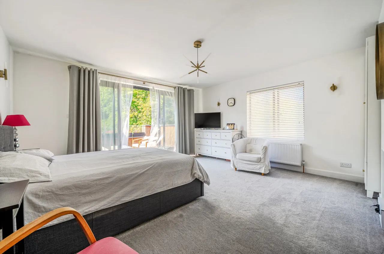 Bourne Dene, Wrecclesham, Farnham, Surrey, GU10 4RF, photo 20