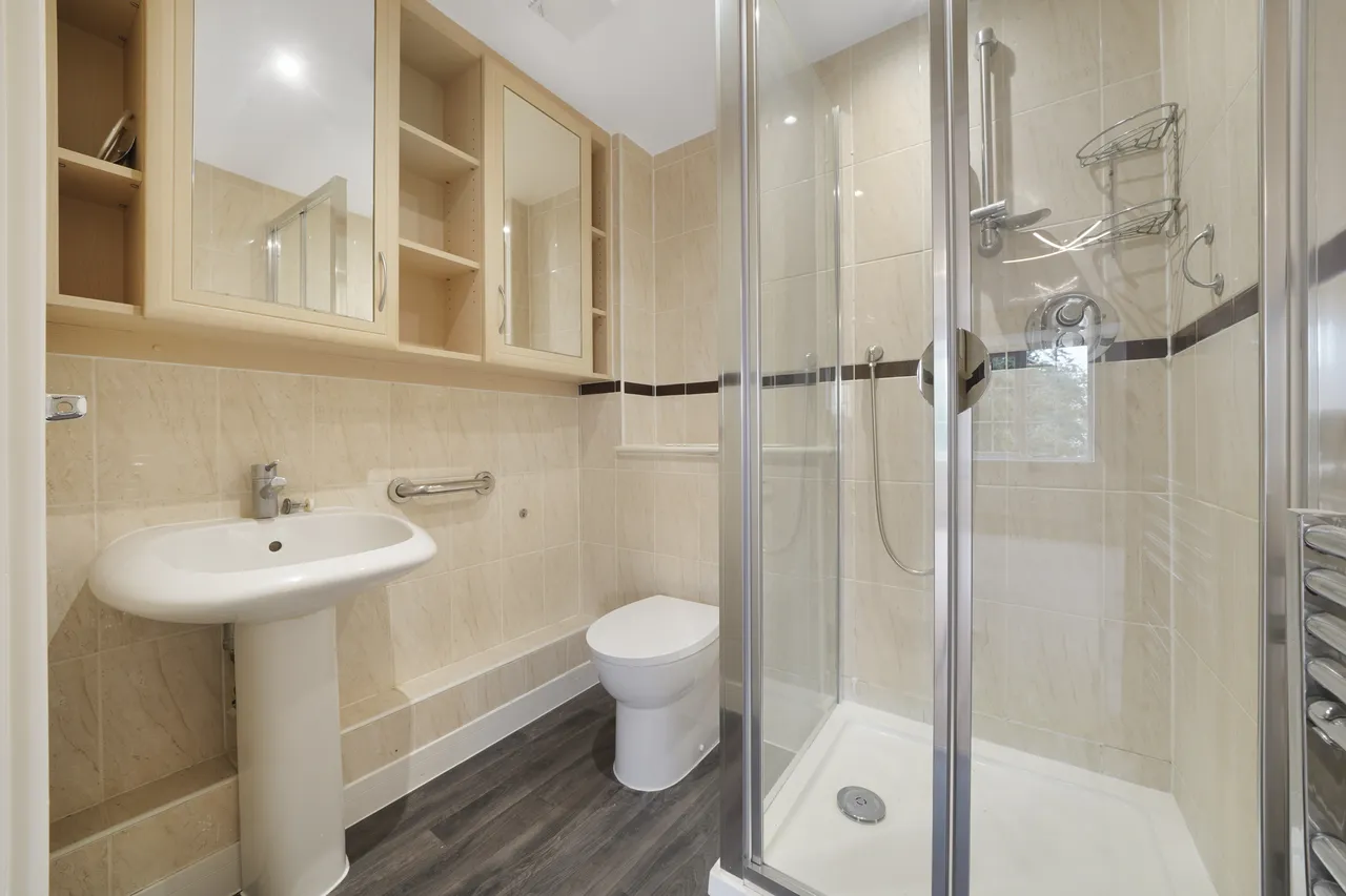 Gibbs Green, Edgware, HA8, photo 5