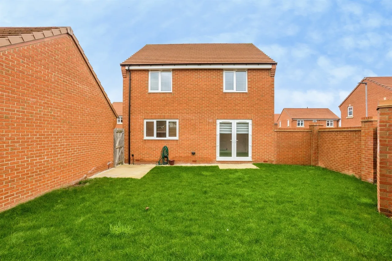Burkwood Drive, Wakefield, WF1, photo 3