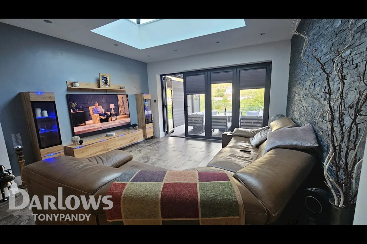 1 bed house for sale, North Road, Ferndale, CF43