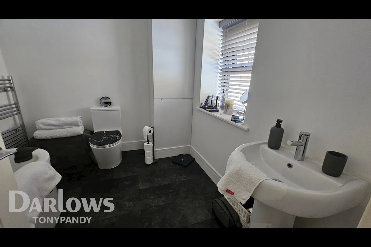 North Road, Ferndale, CF43, photo 17