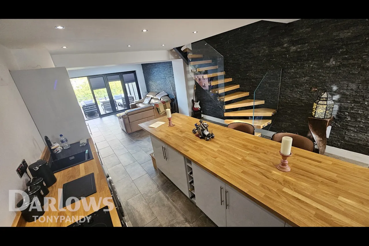 North Road, Ferndale, CF43, photo 6