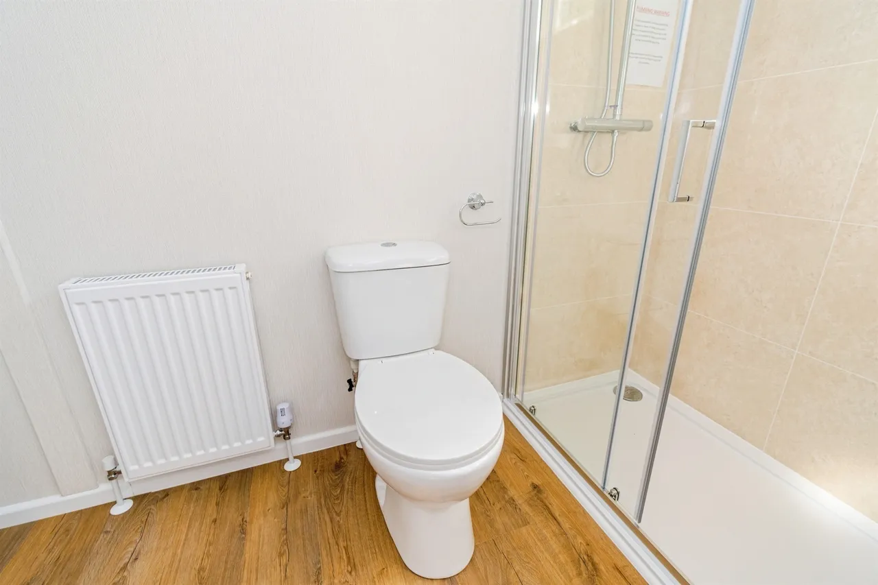 Canada Road, West Wellow, SO51, photo 9