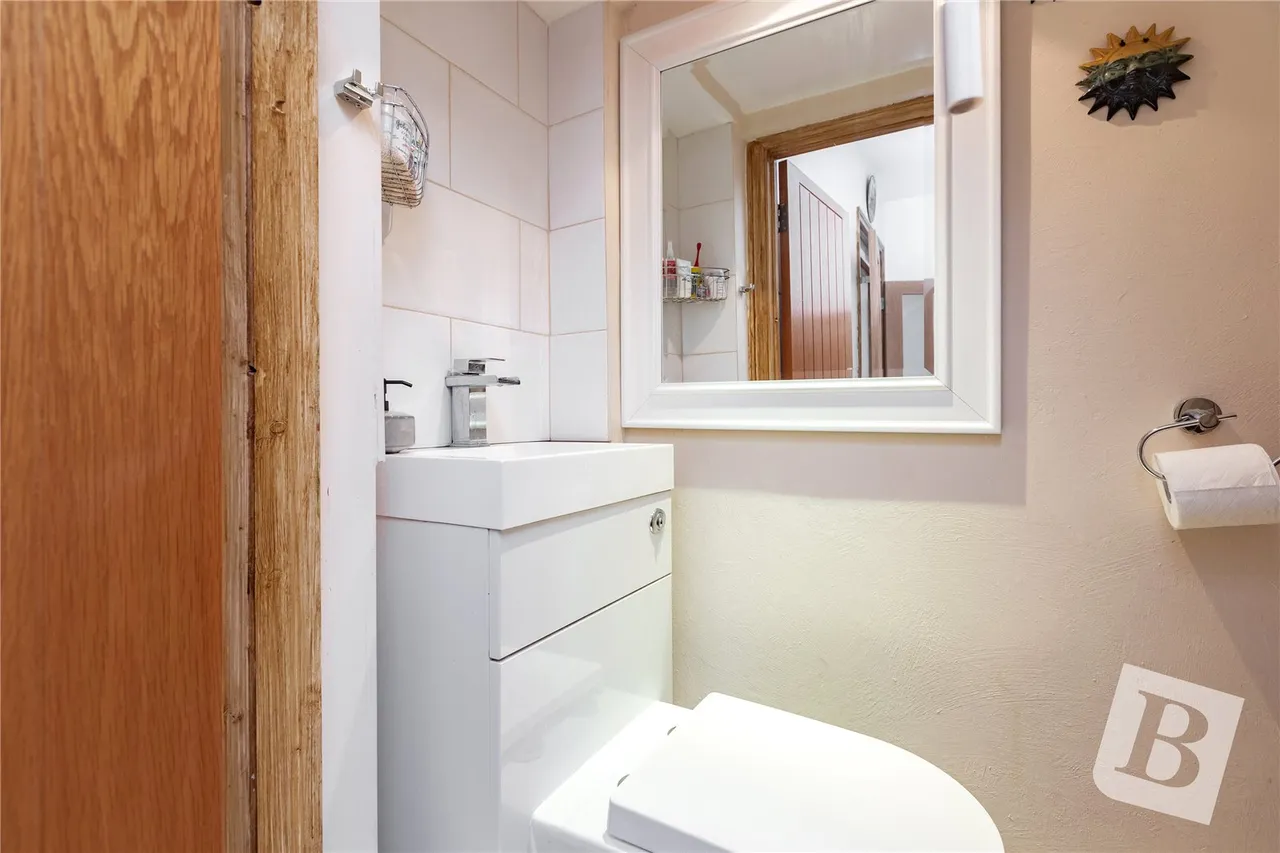 Hornchurch, RM11, photo 6