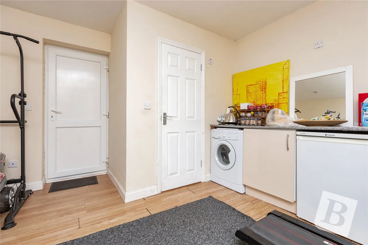 Hornchurch, RM11, photo 5