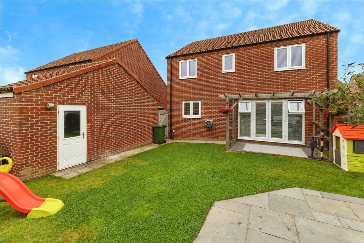 Sybilla Grove, YARM, Cleveland, TS15, photo 4