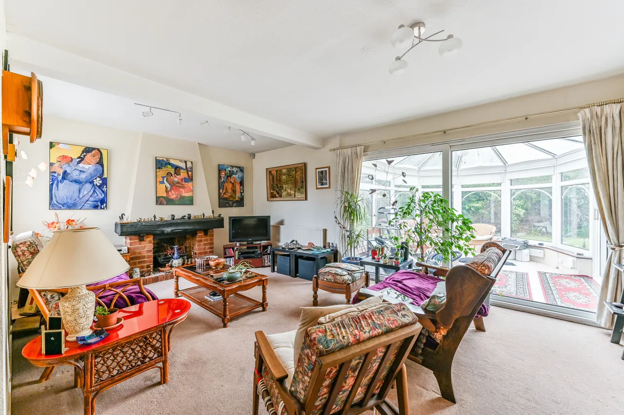 7 Thanescroft Gardens, Croydon, photo 2