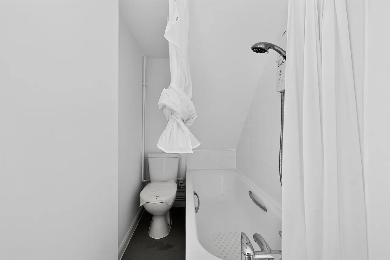 Raynham Road, London, W6, photo 8