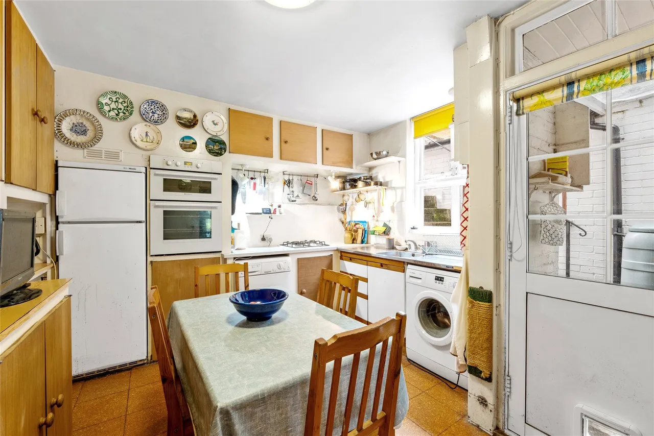 Wolfs Row, Oxted, RH8, photo 6