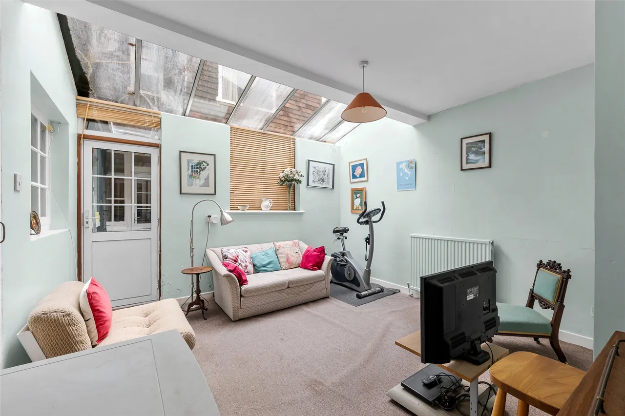 Wolfs Row, Oxted, RH8, photo 7