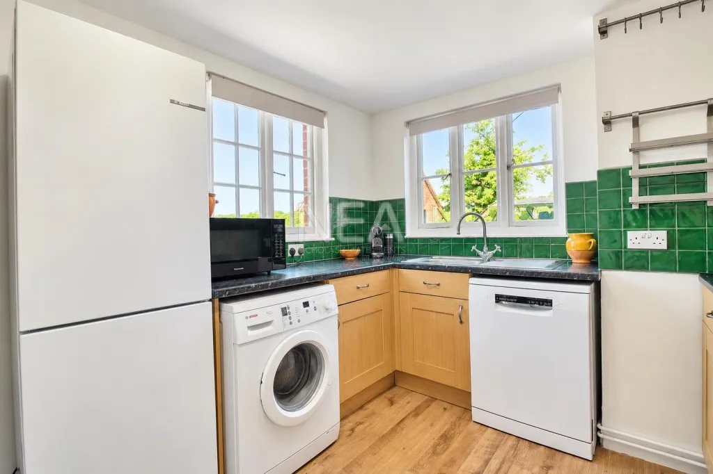 Well House Lane, Frilsham, photo 4
