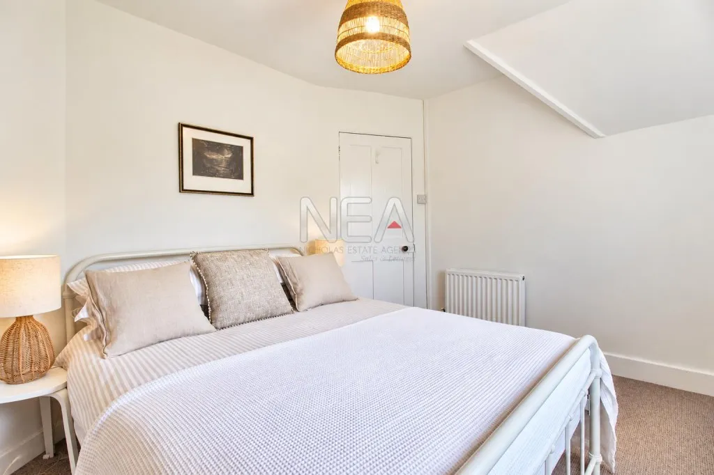 Well House Lane, Frilsham, photo 6