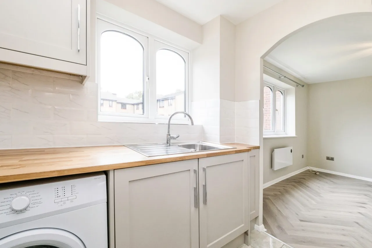 Naunton Way, Hornchurch, RM12, photo 7